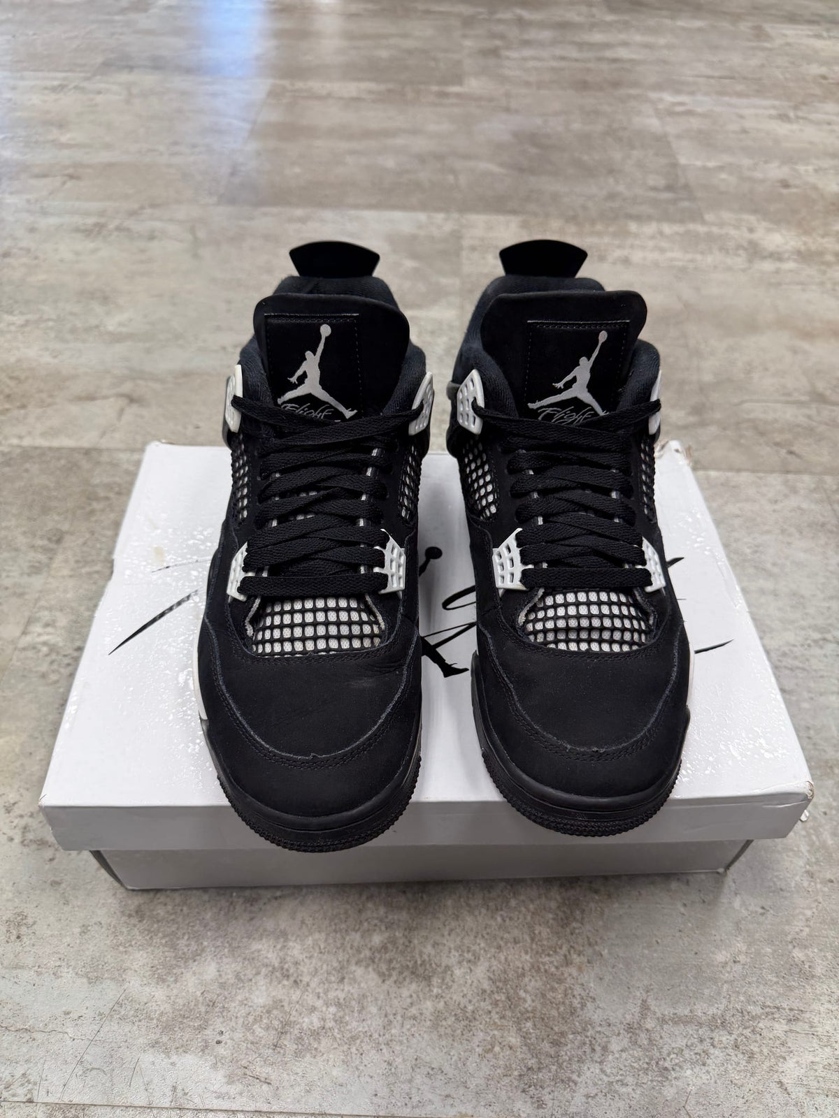 Jordan 4 Retro White Thunder