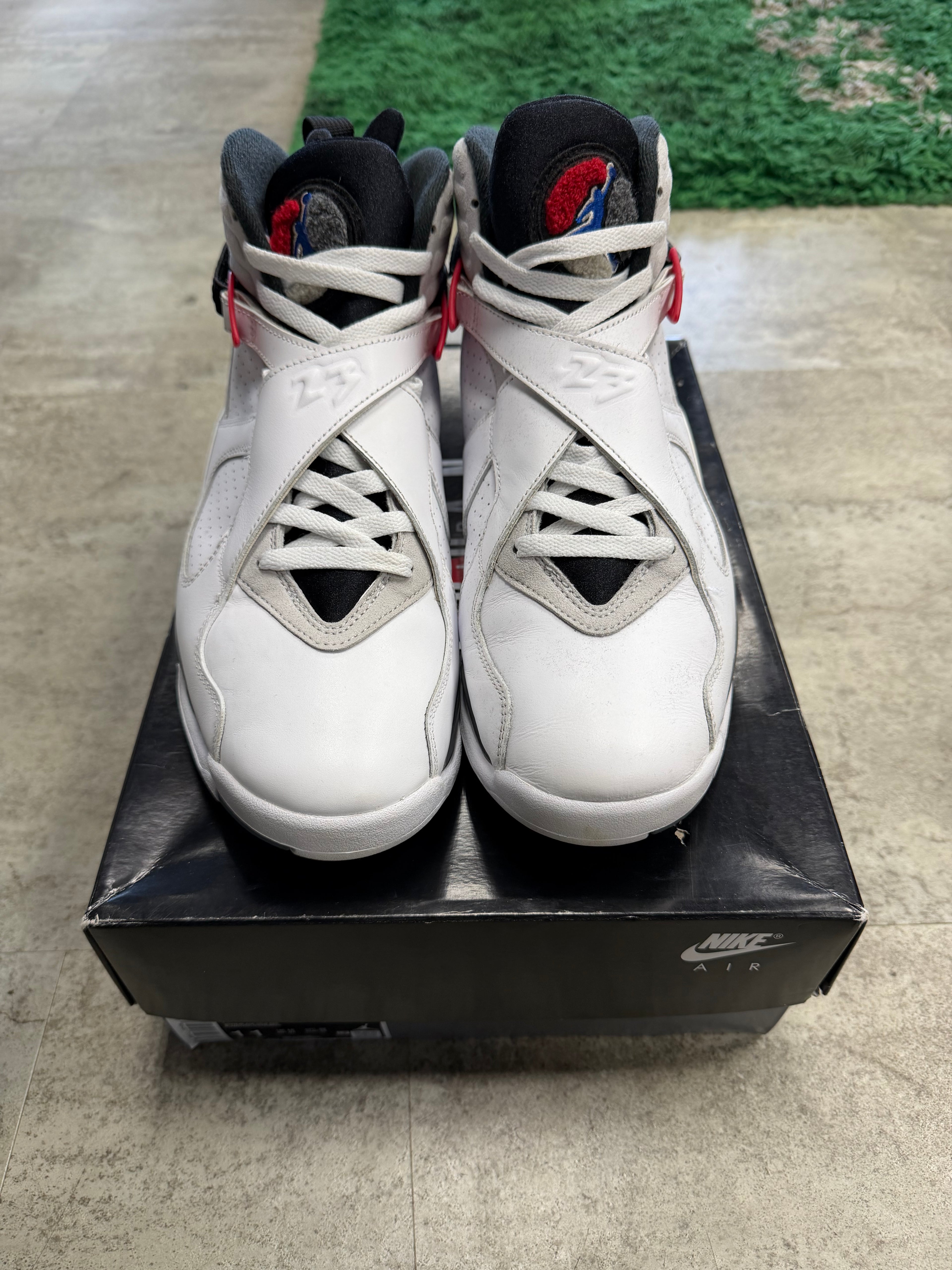 Used Jordan 8 Bugs Bunny