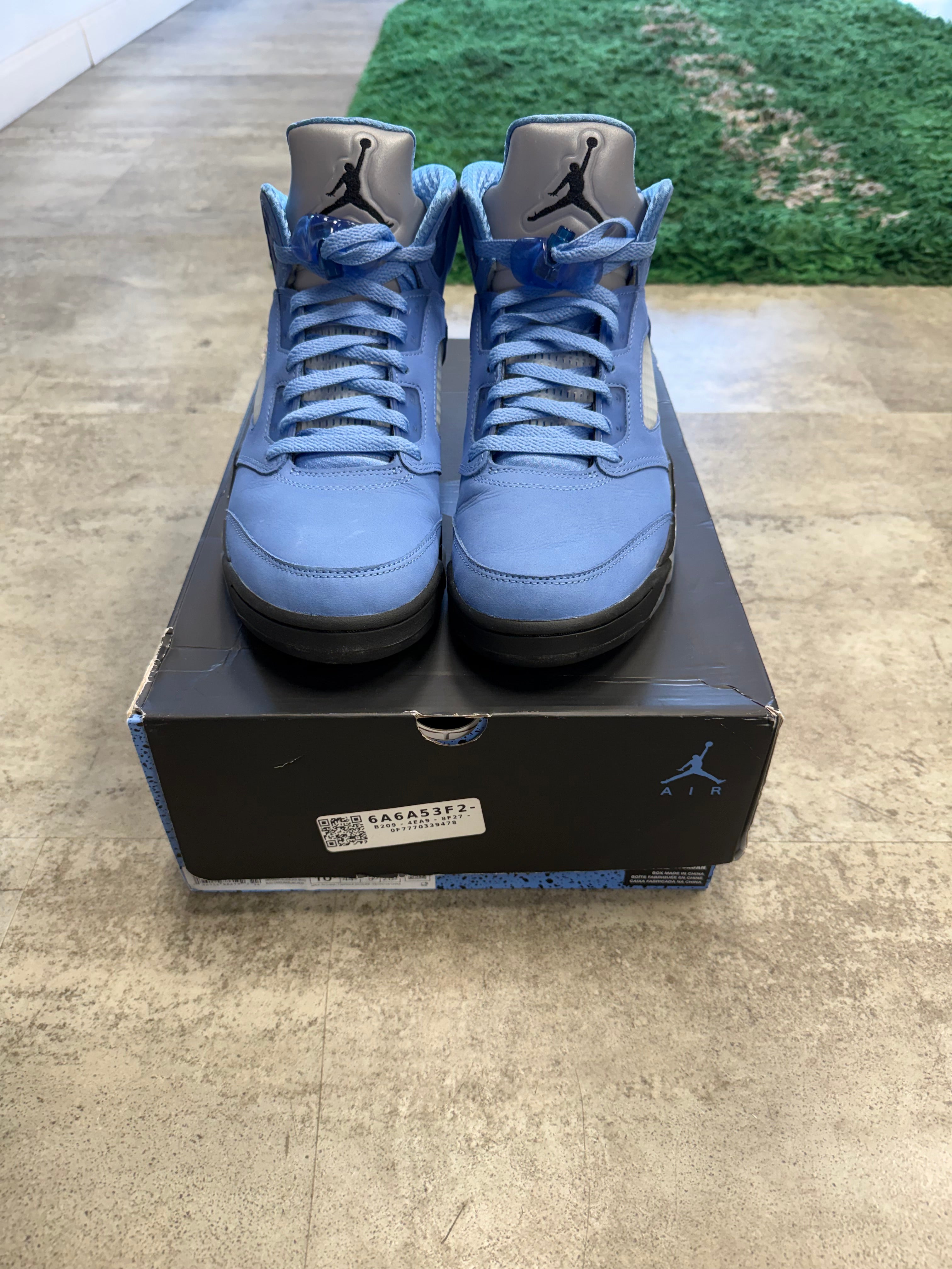 Used Jordan 5 UNC