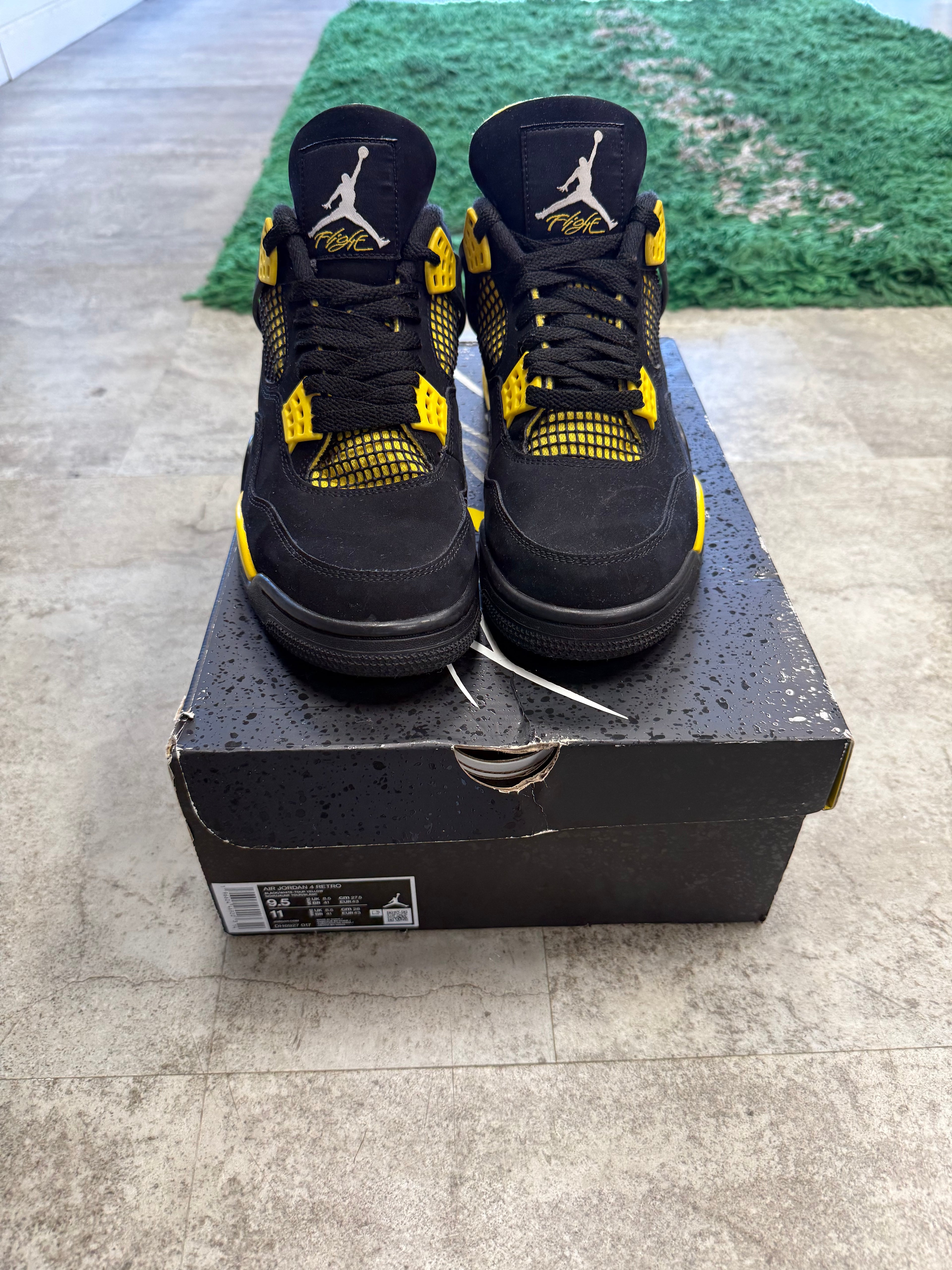 Used Jordan 4 Yellow Thunder