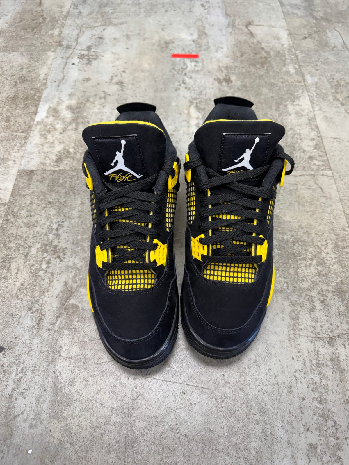Jordan 4 Retro Thunder (2023)