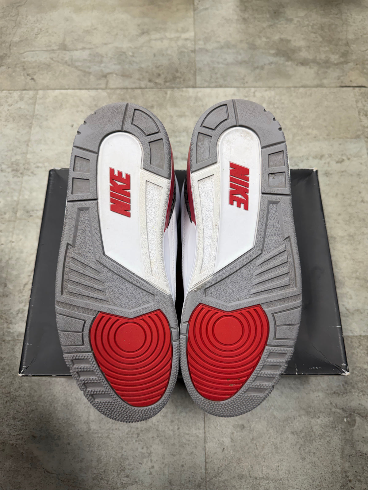 Jordan 3 Retro Fire Red (2022)