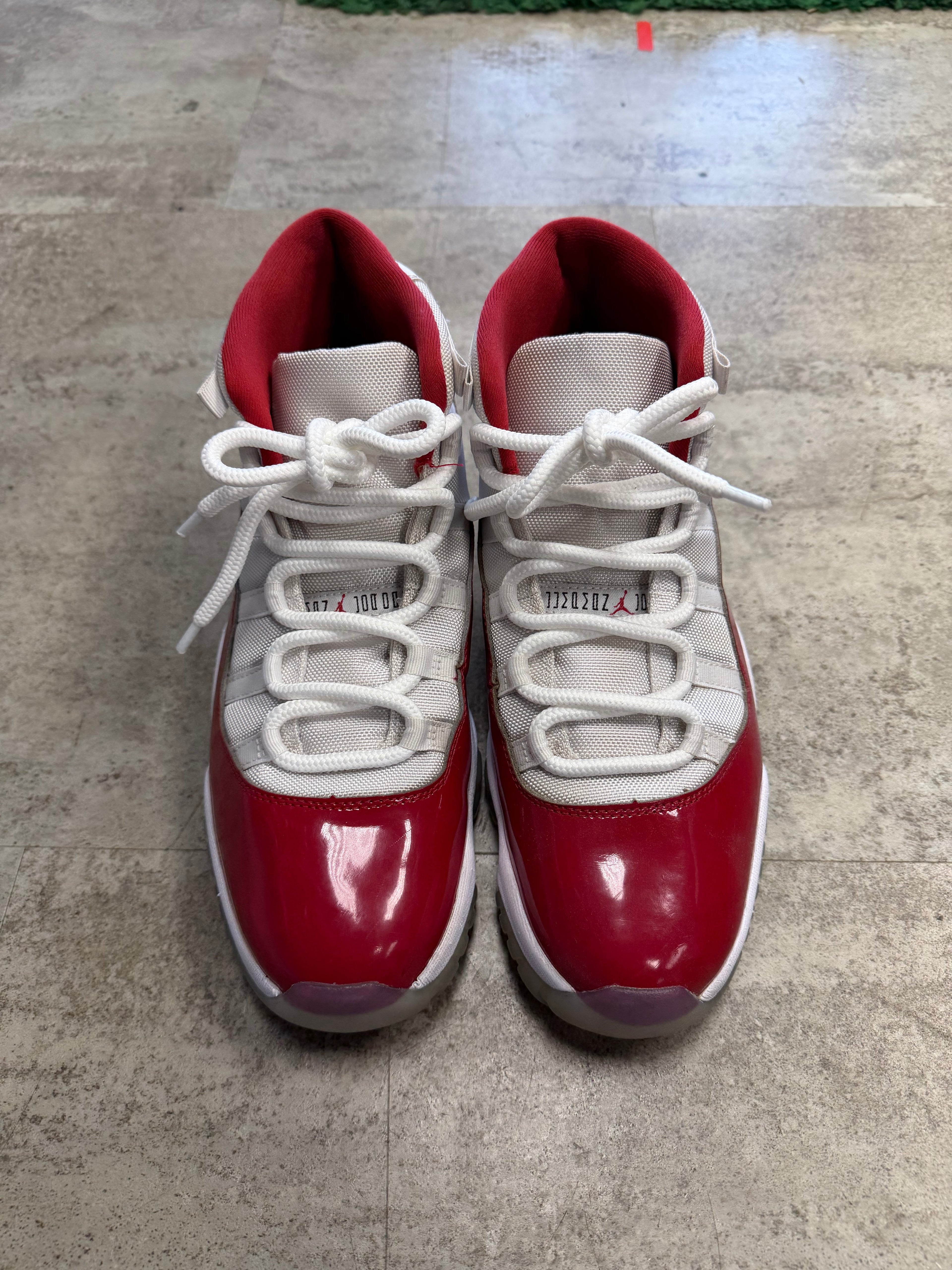 Used Jordan 11 Cherry
