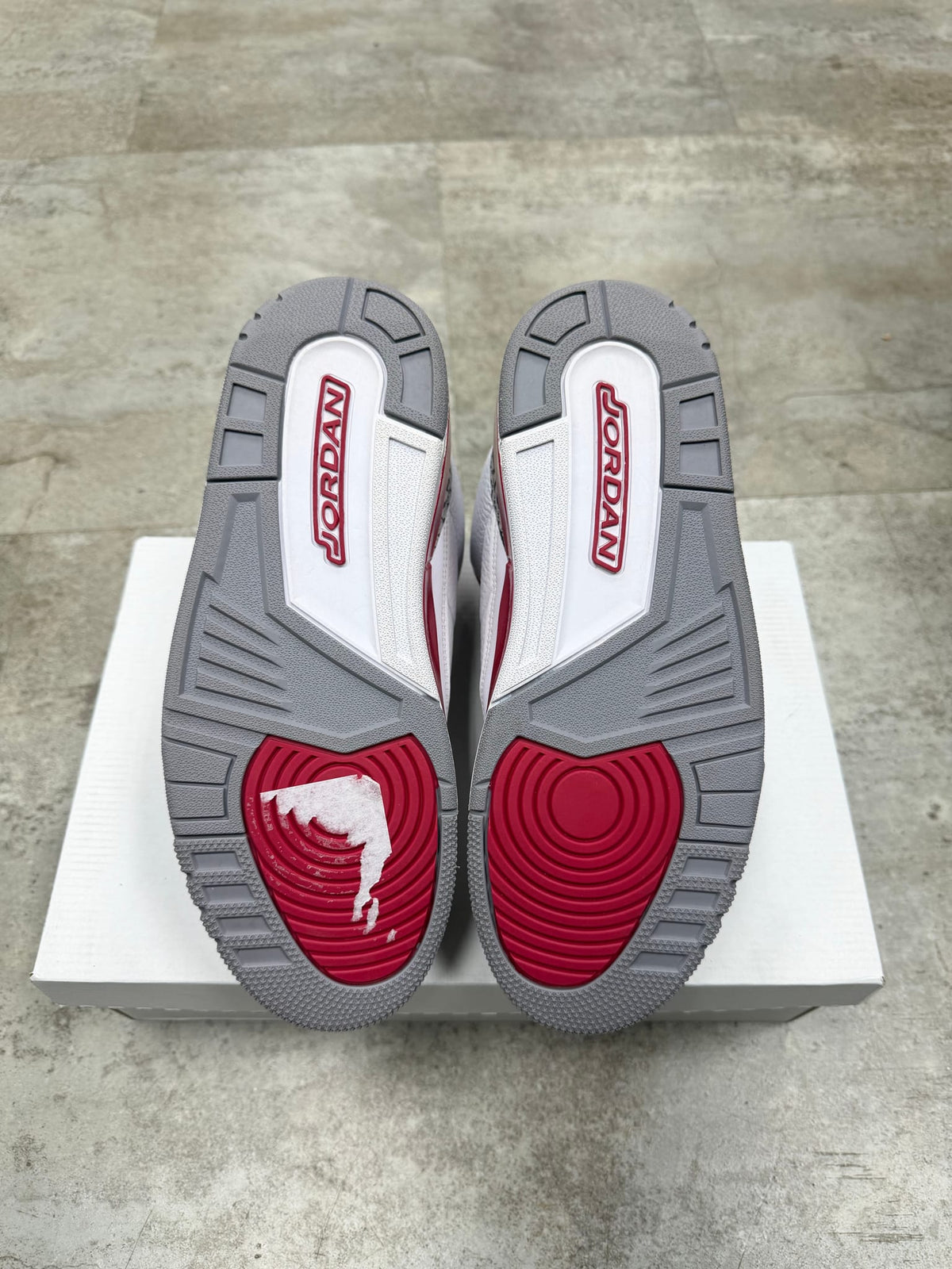 Jordan 3 Retro Cardinal Red