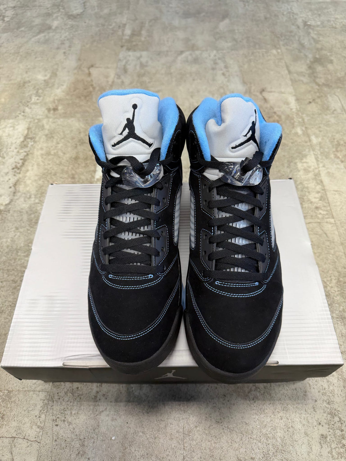 Jordan 5 Retro Black University Blue (2026)