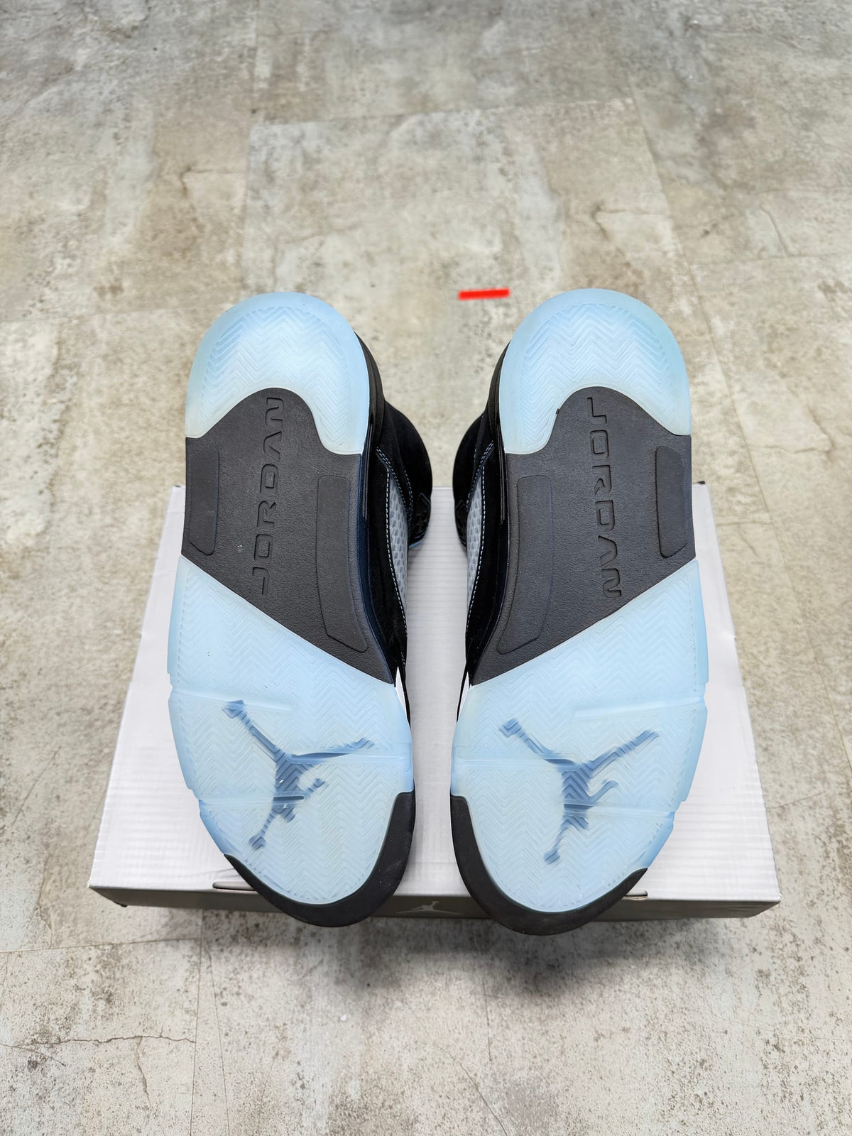 Jordan 5 Retro Black University Blue (2026)